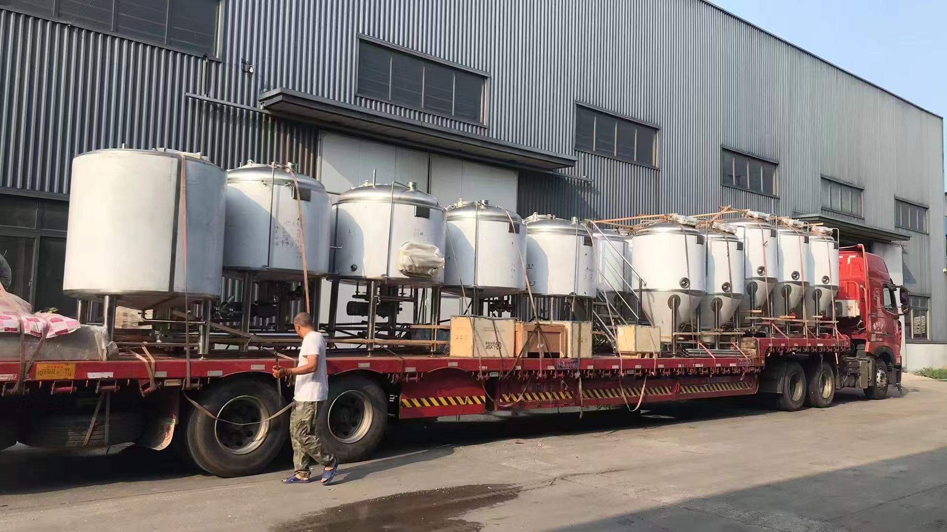 罗定精酿啤酒设备厂—精酿啤酒设备